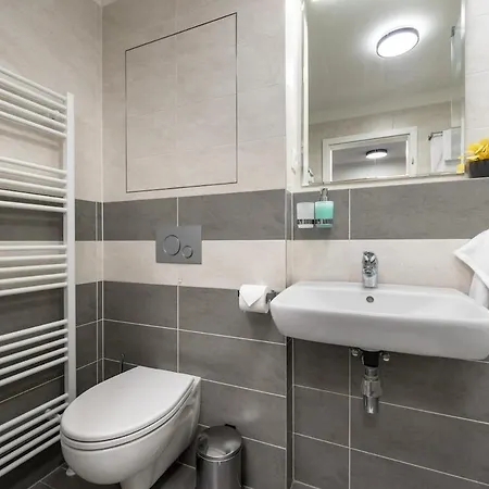 Apartament Citypark Skyline With Balcony & Free Parking *